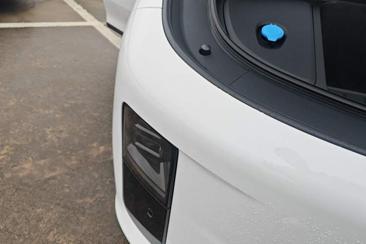 Used Li Auto Li Auto i6 2025 Model Two-Wheel-Drive Standard Type
