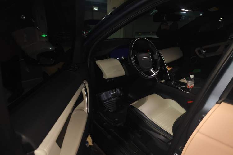 Used Land Rover Discovery Sport 2021 249 PS R-Dynamic S Performance Edition Driver Seat