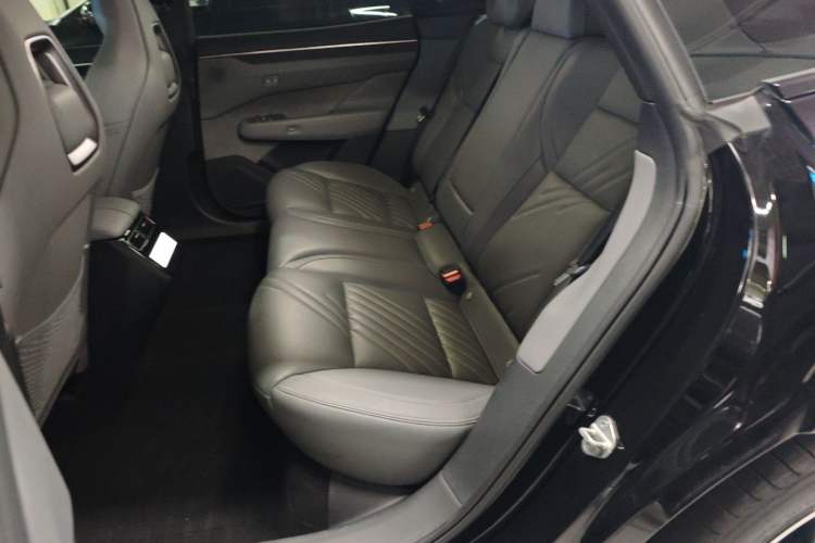 Used Zeekr 001 2024 WE Edition 95 kWh All-Wheel Drive Left Rear Seat