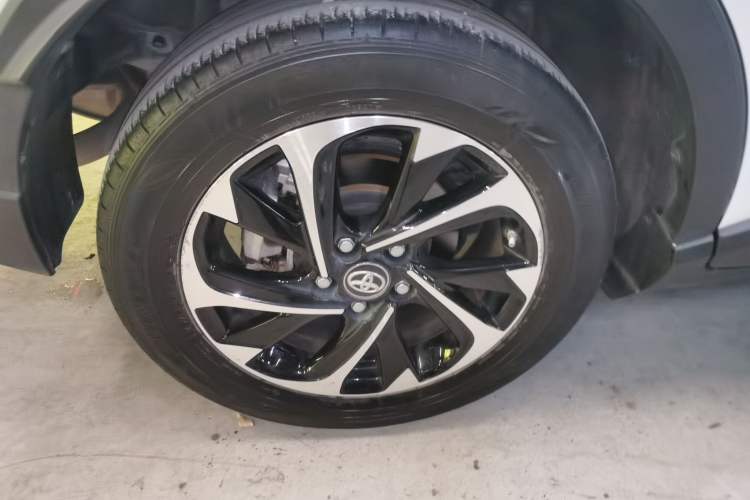 Used Toyota IZOA 2020 2.0L Enjoy Edition
