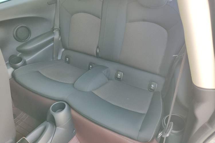 Used MINI 2023 1.5T ONE Left Rear Seat