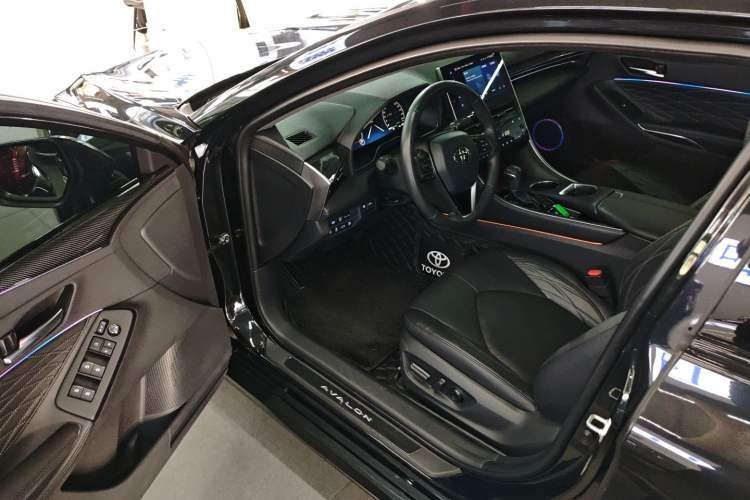 Used Toyota Avalon 2023 Dual-Motor 2.5L XLE Prestige Edition