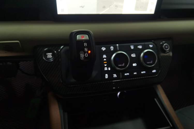 Used Land Rover Defender 2021 90 P400 X-DYNAMIC S
