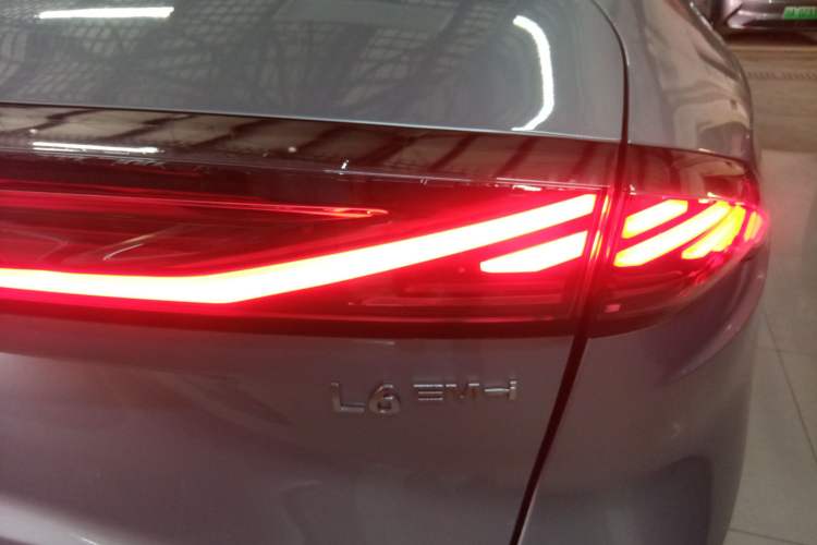 Used Geely Galaxy L6 2025 EM-i 140km Explorer+ Edition
