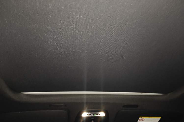 Used Volvo XC60 2019 T5 4x4 Smart & Dynamic Sport Edition China VI Standard Headliner