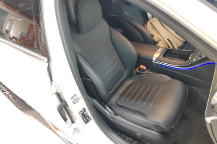 Used Mercedes-Benz C-Class 2025 C 260 L Sport Edition Right Front Seat