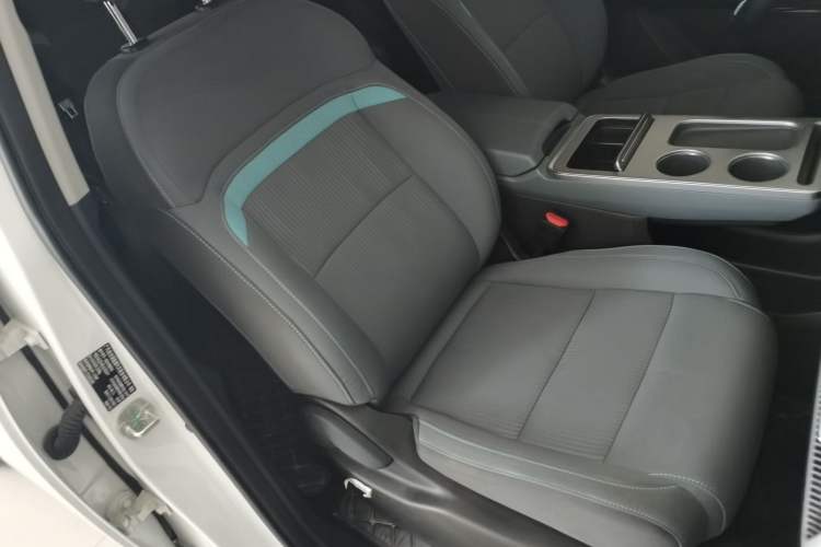 Used AION Y 2023 Plus 510 Enjoy Edition Right Front Seat