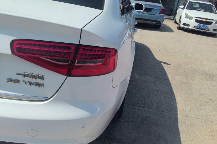 Used Audi A4L 2015 35 TFSI Automatic Standard Model
