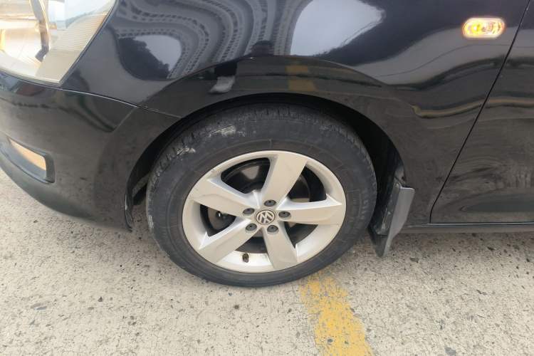 Used Volkswagen Santana 2015 1.6L Manual Comfort Edition
