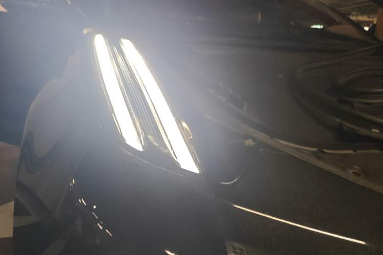 Used Zeekr 001 2022 Ultra-Long Range Dual-Motor YOU Version Right Front Headlight