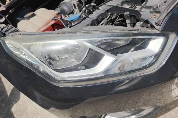 Used Ford Escort 2015 1.5L Automatic Fashion Model