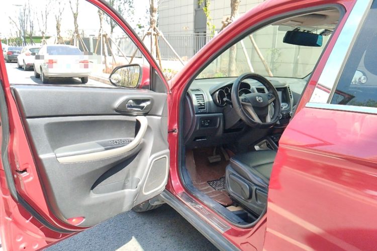 Used CHANGAN CS35 2012 1.6L Automatic Luxury Version China IV Standard Driver Seat