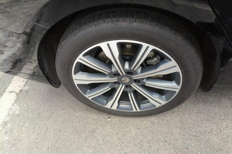 Used Leapmotor C01 2023 Range-Extended 316 Smart Edition Right Rear Wheel Hub