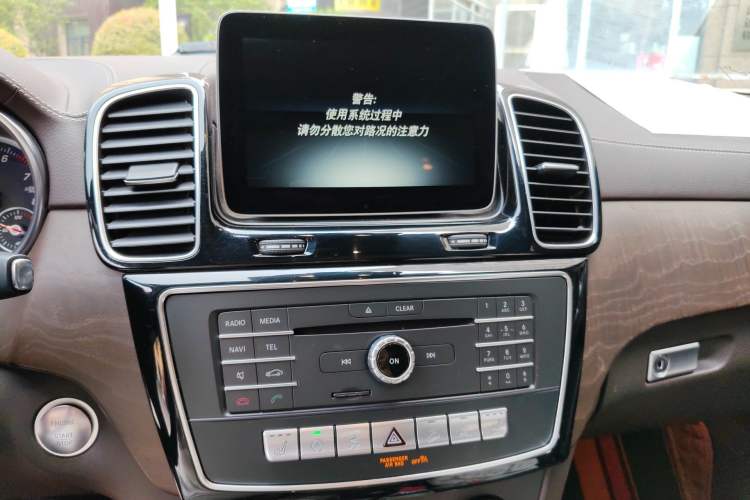 Used Mercedes-Benz GLE 2017 GLE 320 4MATIC Luxury Model Audio And AC Panel