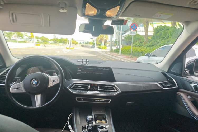 Used BMW X5 2022 xDrive 30Li M Sport Package
