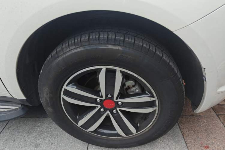 Used Geely Auto GX7 2015 Sport Edition 2.0L Automatic Luxury Model Right Front Wheel Hub