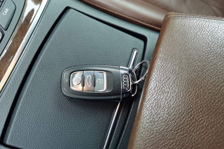 Used Audi A6L 2012 30 FSI Technology Edition
