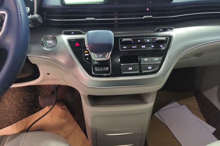 Used Roewe iMAX8 2022 400TGI Prestige Edition
