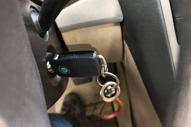 Used Skoda Octavia 2007 1.6L Automatic Elegance Edition Vehicle Key