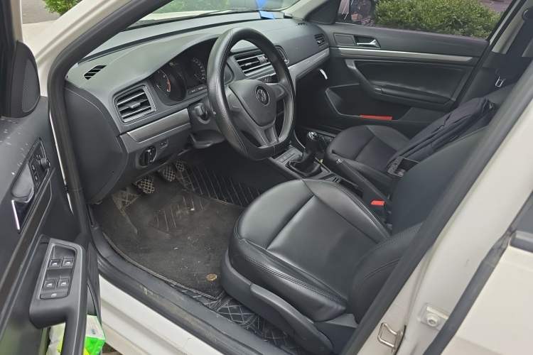 Used Volkswagen Lavida 2019 Lavida Start 1.5L Manual Fashion Edition China VI Standard
