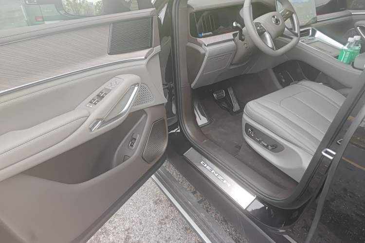 Used Denza N9 2026 Model Zunyue Model
