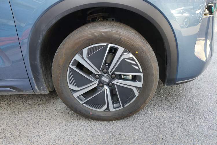 Used Geely Galaxy Galaxy Xingjian 7 EM-i 2025 120km Exploration+ Version
