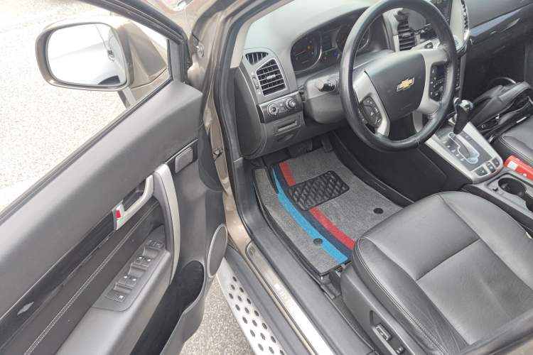 Used Chevrolet Captiva 2017 2.4L 4x4 Flagship Edition 7-Seater