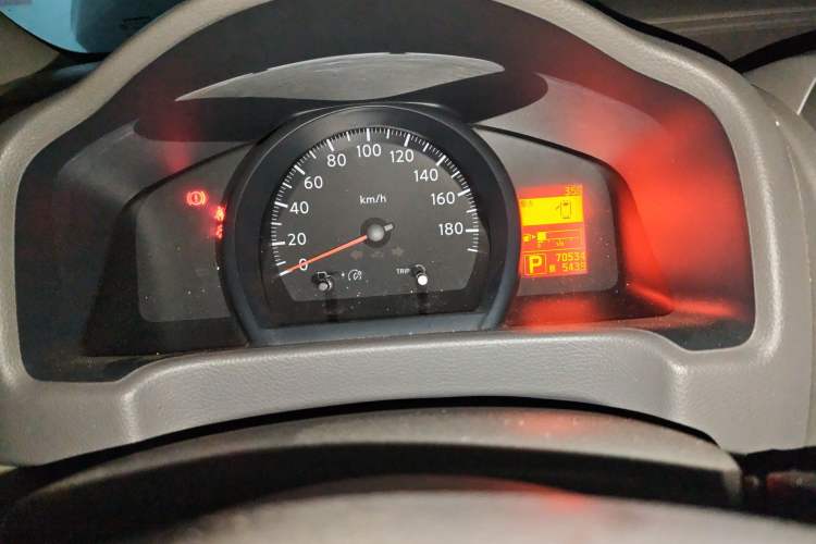 Used Nissan NV200 2014 1.6L CVT Luxury Model China V Standard Odometer Close Up