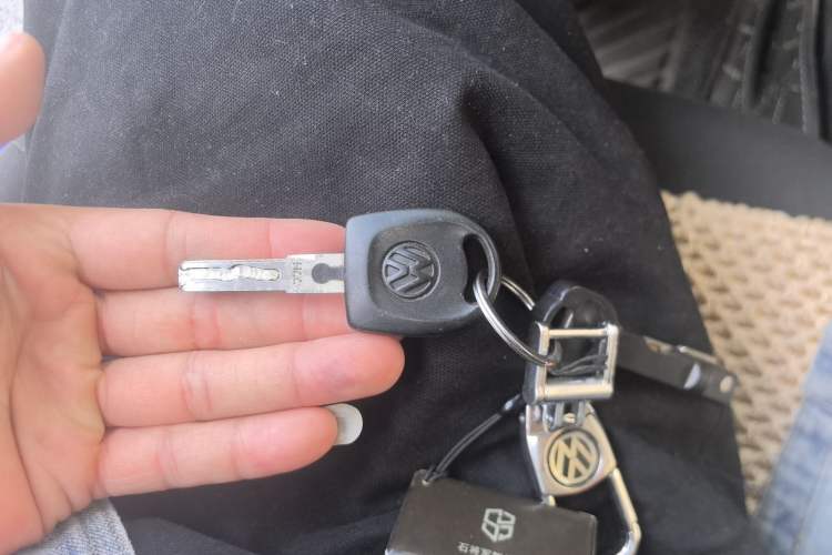 Used Volkswagen Jetta 2013 1.4L Manual Fashion Model Vehicle Key