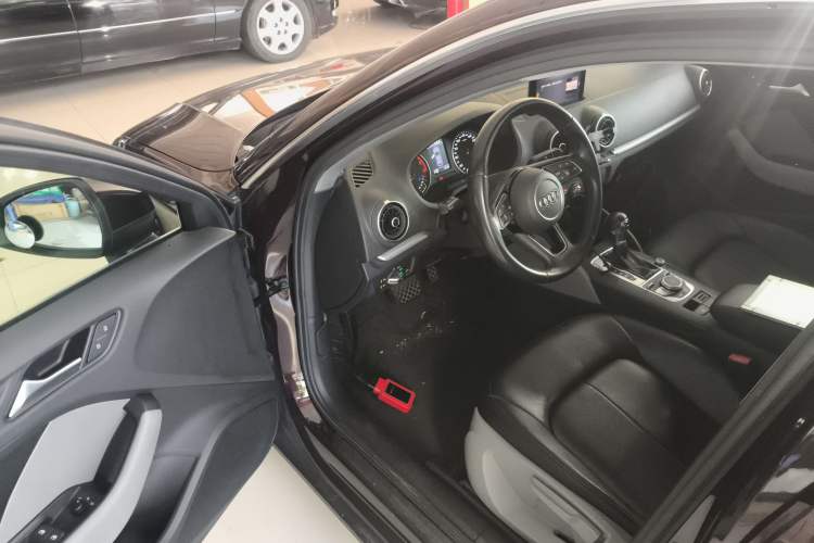 Used Audi A3 2018 30th Anniversary Edition Sportback 35 TFSI Ambition Model
