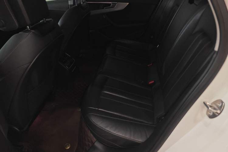 Used Audi A4L 2022 40 TFSI Luxury Dynamic Model Left Rear Seat