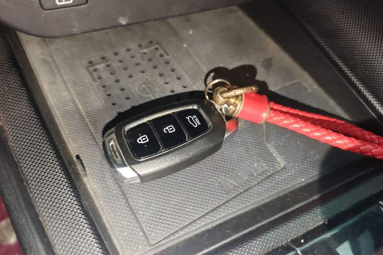 Used Hyundai Elantra 2021 1.5L CVT LUX Prestige Edition Vehicle Key