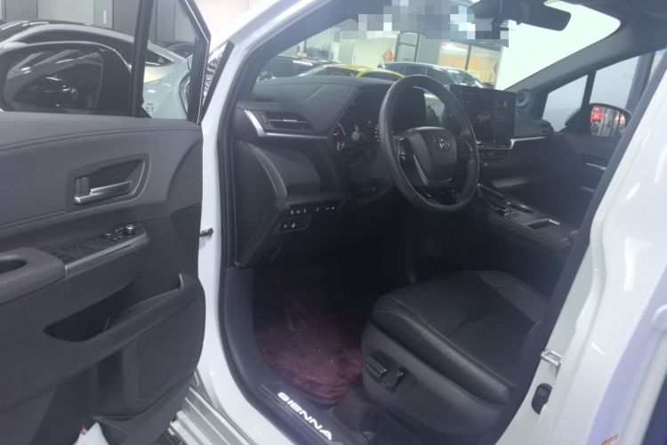 Used Toyota SIENNA 2024 2.5L Hybrid Prestige Deluxe Edition
