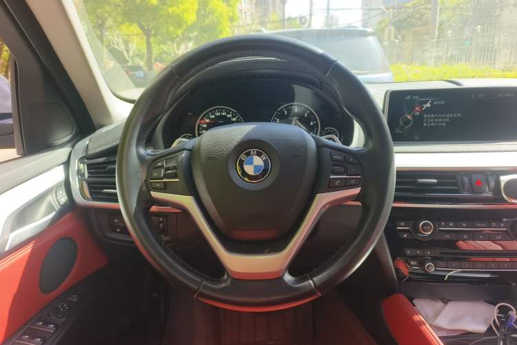 Used BMW X6 2016 xDrive35i Base Model Middle East Steering Wheel