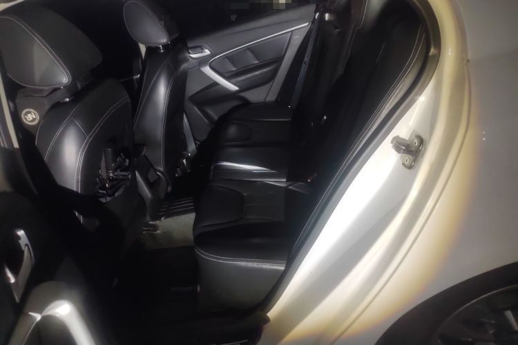 Used Geely Auto Emgrand 2015 Sedan 1.3T CVT Upward Edition Left Rear Seat