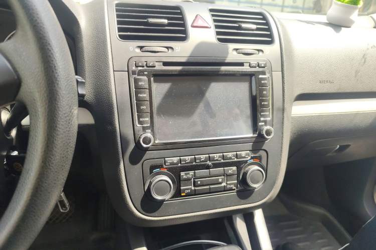 Used Volkswagen Sagitar 2011 1.4 TSI Automatic Tech Model