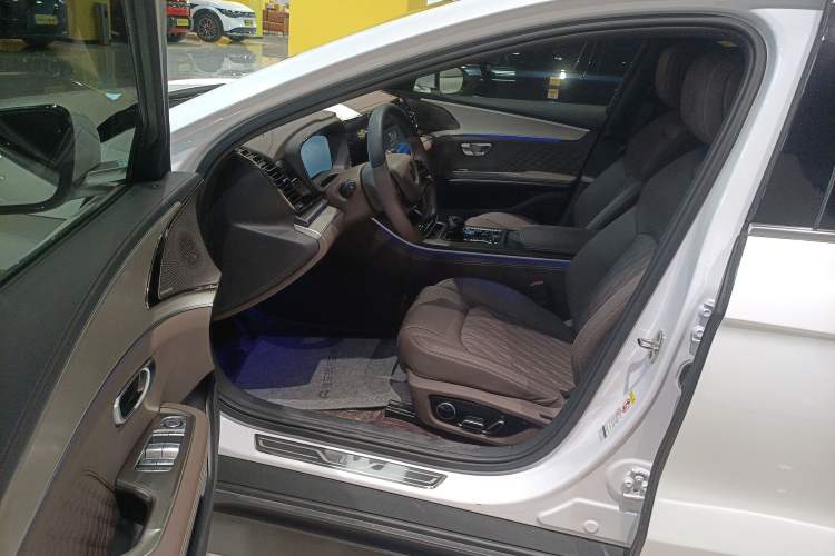 Used BYD Han 2023 EV Champion Edition 605KM Front-Drive Premium Model Left Front Seat