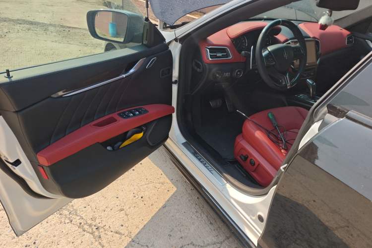 Used Maserati Ghibli 2014 3.0T Standard Edition Driver Seat