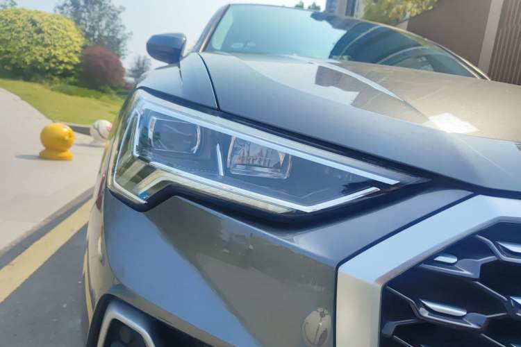 Used Audi Q3 2020 40 TFSI Fashion Dynamic Model