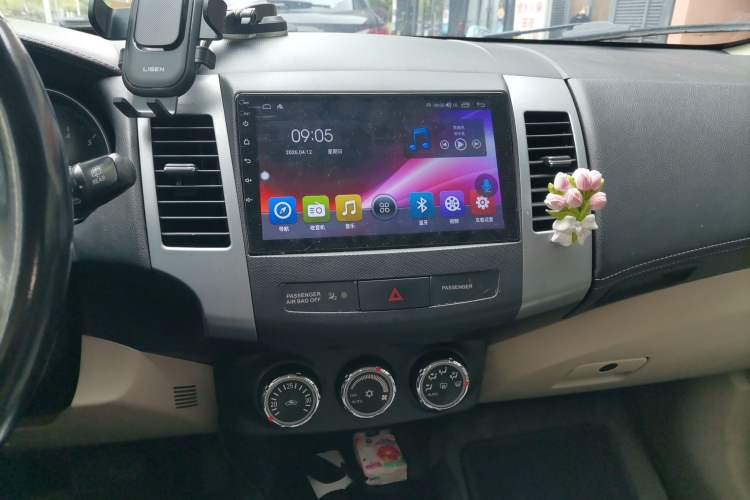 Used Mitsubishi Outlander 2010 Kinhui 2.4 Fashion Edition Audio And AC Panel