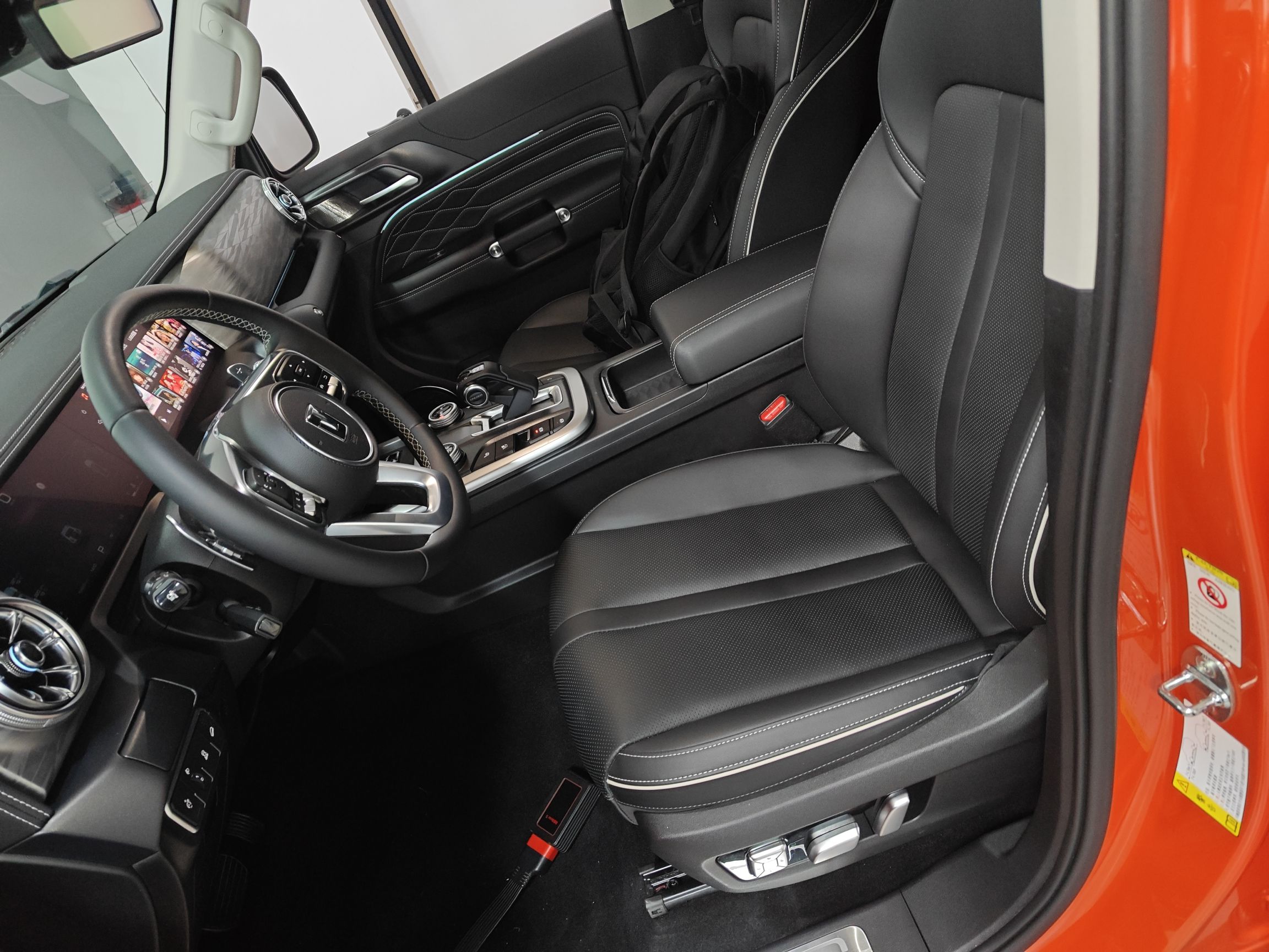 المقاعد الأمامية داخل السيارة