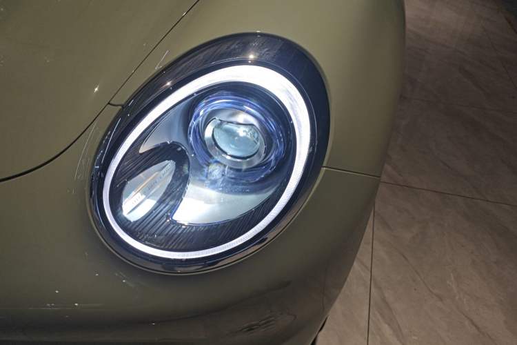 Used ORA Good Cat 2024 501 km Luxury Version Left Front Headlight