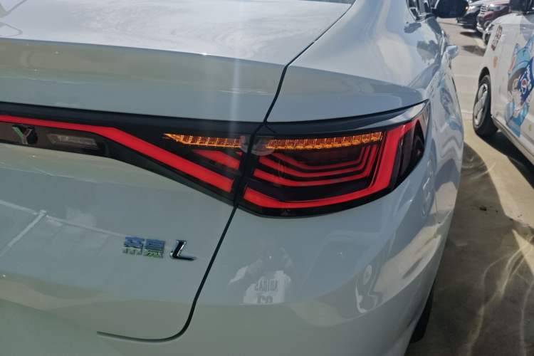 Used Geely Auto Emgrand L 2022 1.4T CVT Flagship Edition
