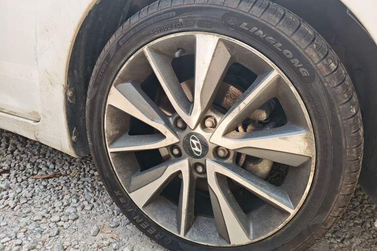 Used Hyundai Elantra (5th Generation / Langdong) 2015 1.6L Automatic Luxury Model