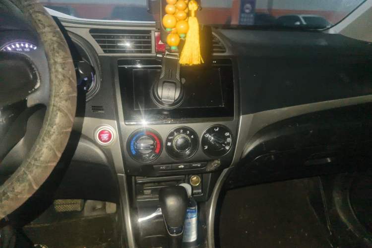 Used Honda Crider 2016 1.8L CVT Luxury Edition Audio And AC Panel