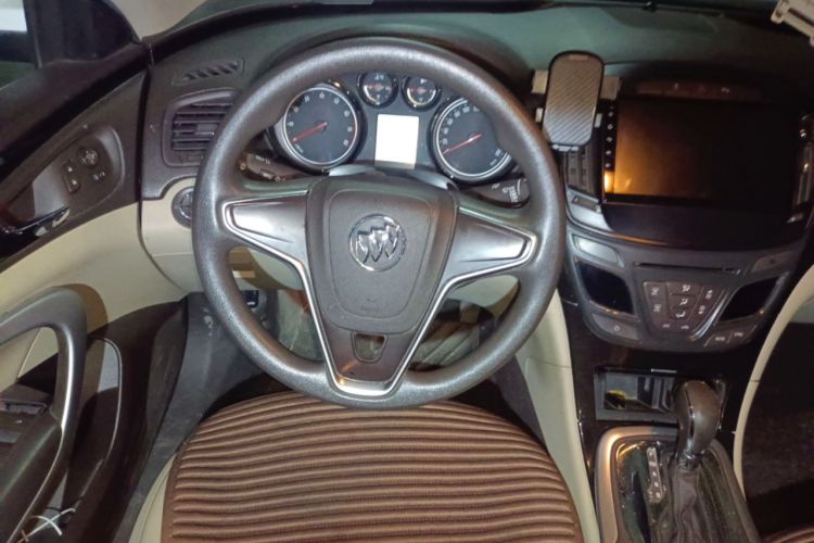 Used Buick Regal 2015 2.0L Leading Fashion Edition Steering Wheel