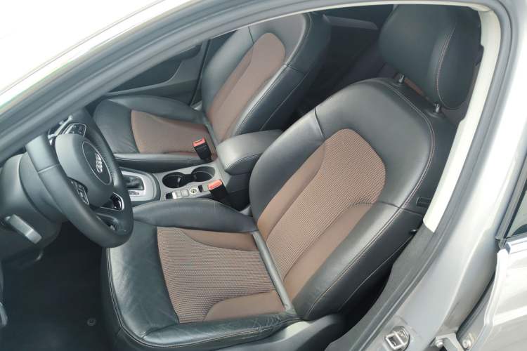 Used Audi Q3 2018 30th Anniversary Edition 35 TFSI Fashion Model
