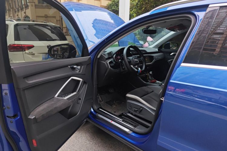 Used Audi Q3 2020 35 TFSI Fashion Dynamic Model Driver Seat