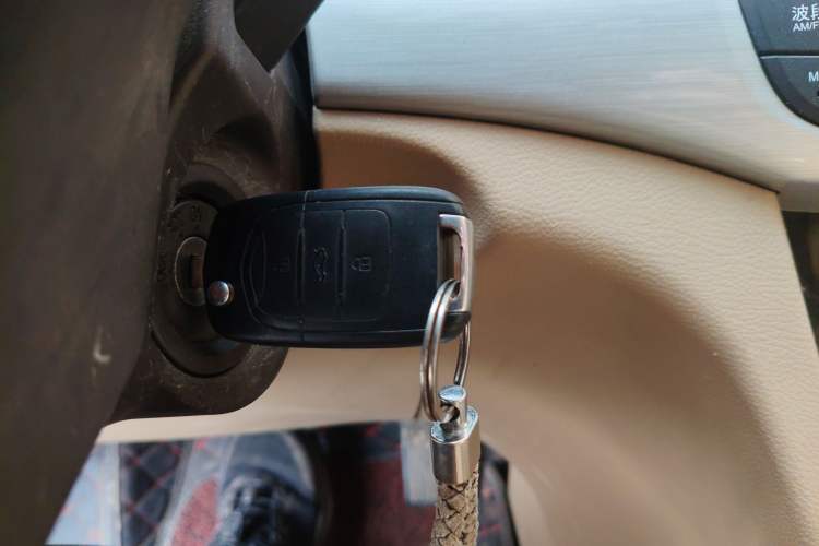 Used Baojun 730 2016 1.8L iAMT Luxury Model 7 Seats