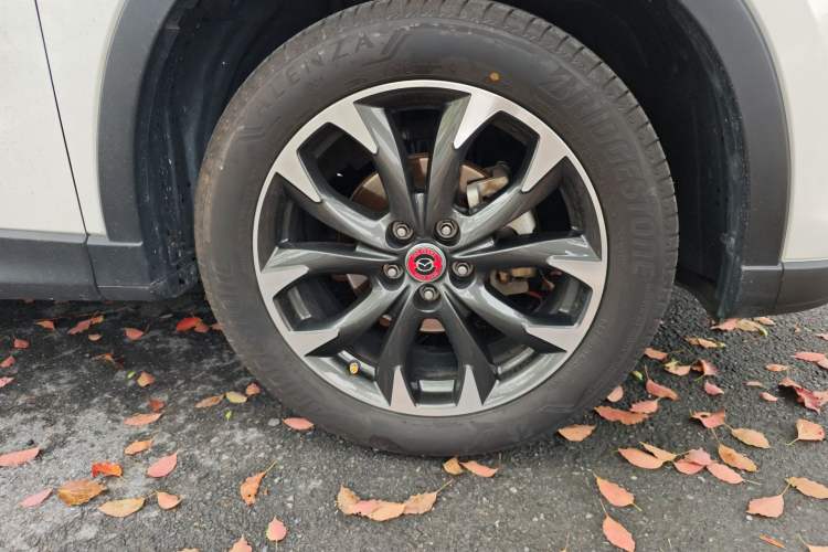 Used Mazda CX-5 2015 2.5L Automatic 4x4 Flagship Model Right Front Wheel Hub